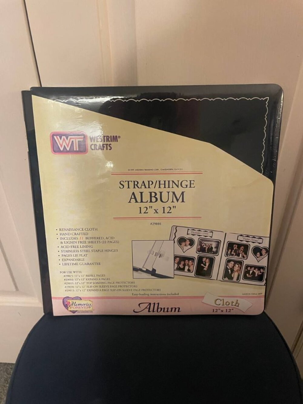 NWT Westrim Crafts 12x12 Navy Cloth Strap Hinge Photo Album - Classic Scrapbook